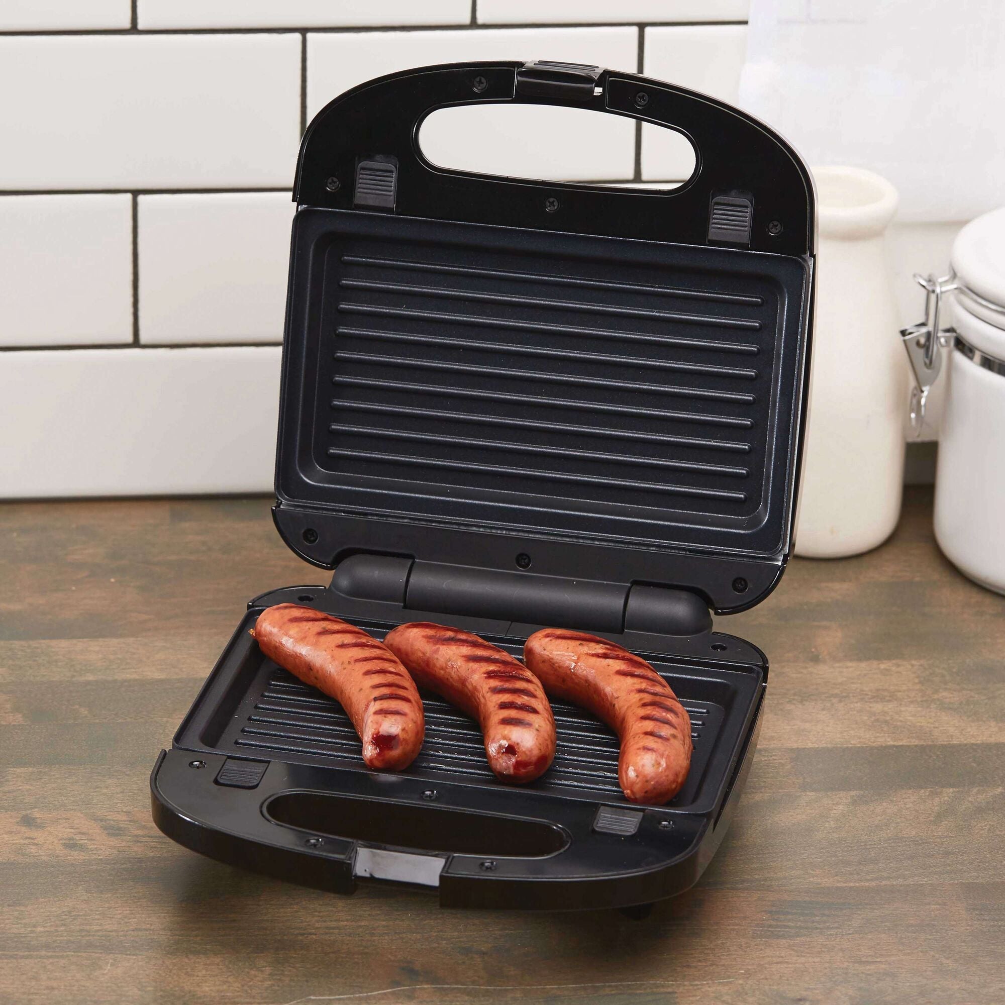 Black-and-decker countertop grill with sausage