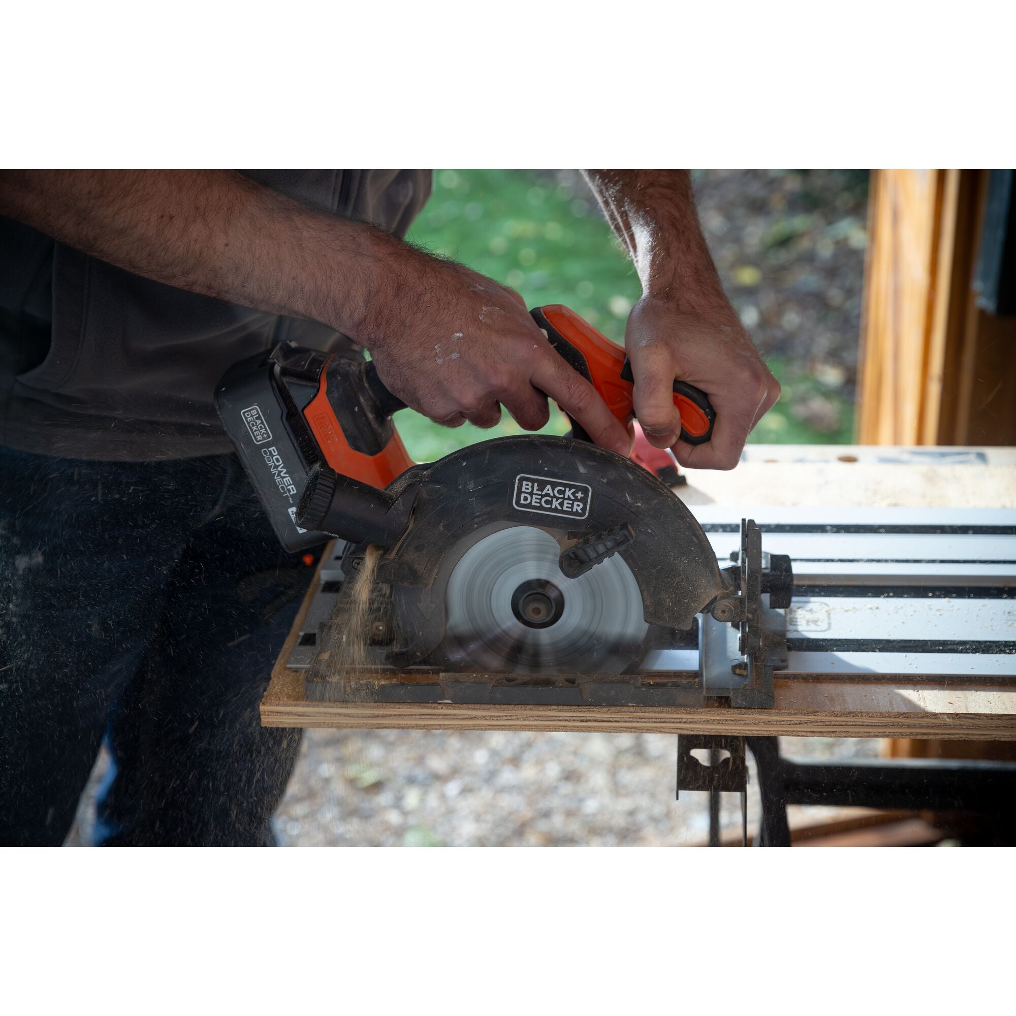 BLACK+DECKER® 20V MAX* POWERCONNECT™ Cordless Brushless 6-1/2 in. Circular Saw Kit (Battery & Charger Included)