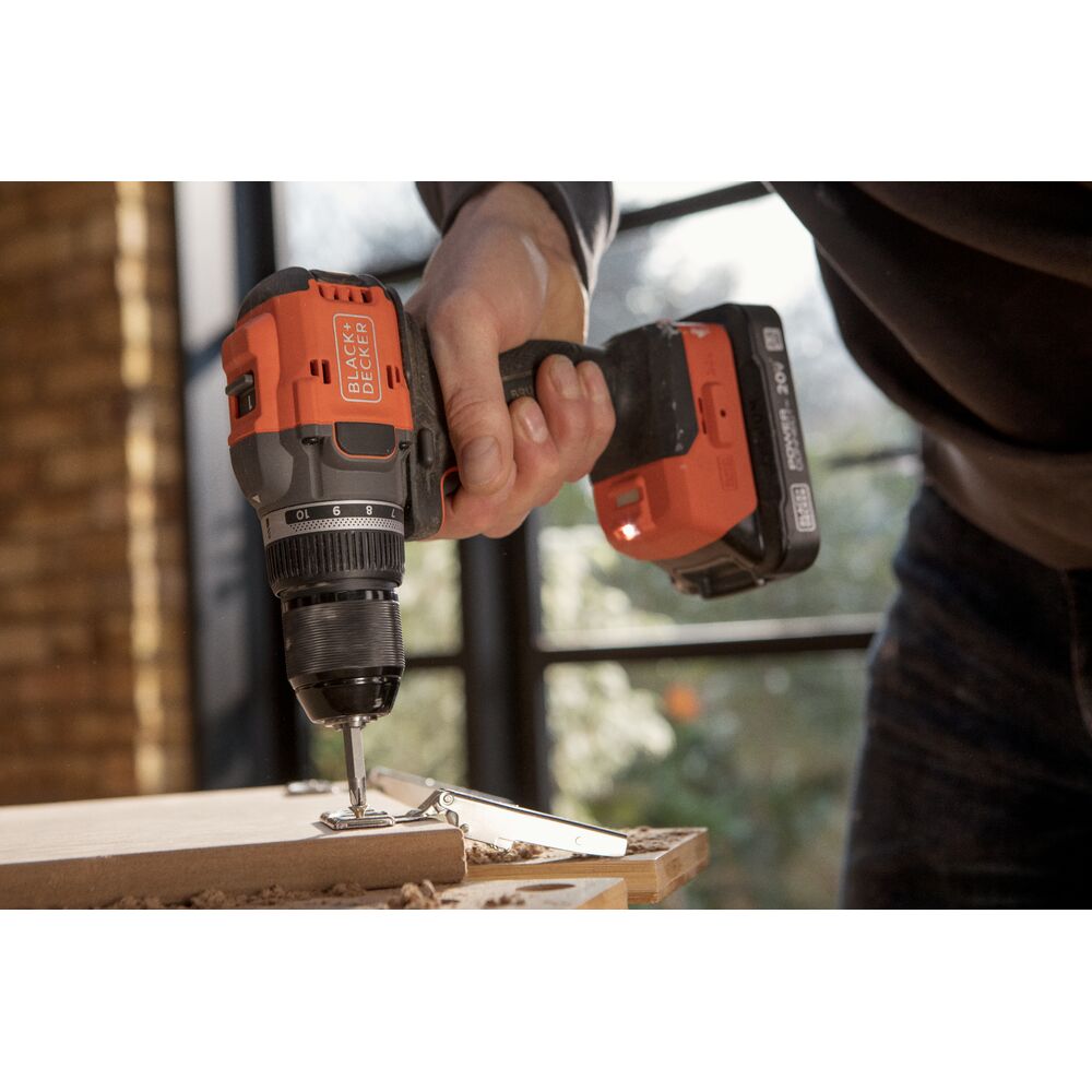20V MAX* POWERCONNECT™ Cordless Brushless Drill/Driver Project Kit (Battery & Charger Included)