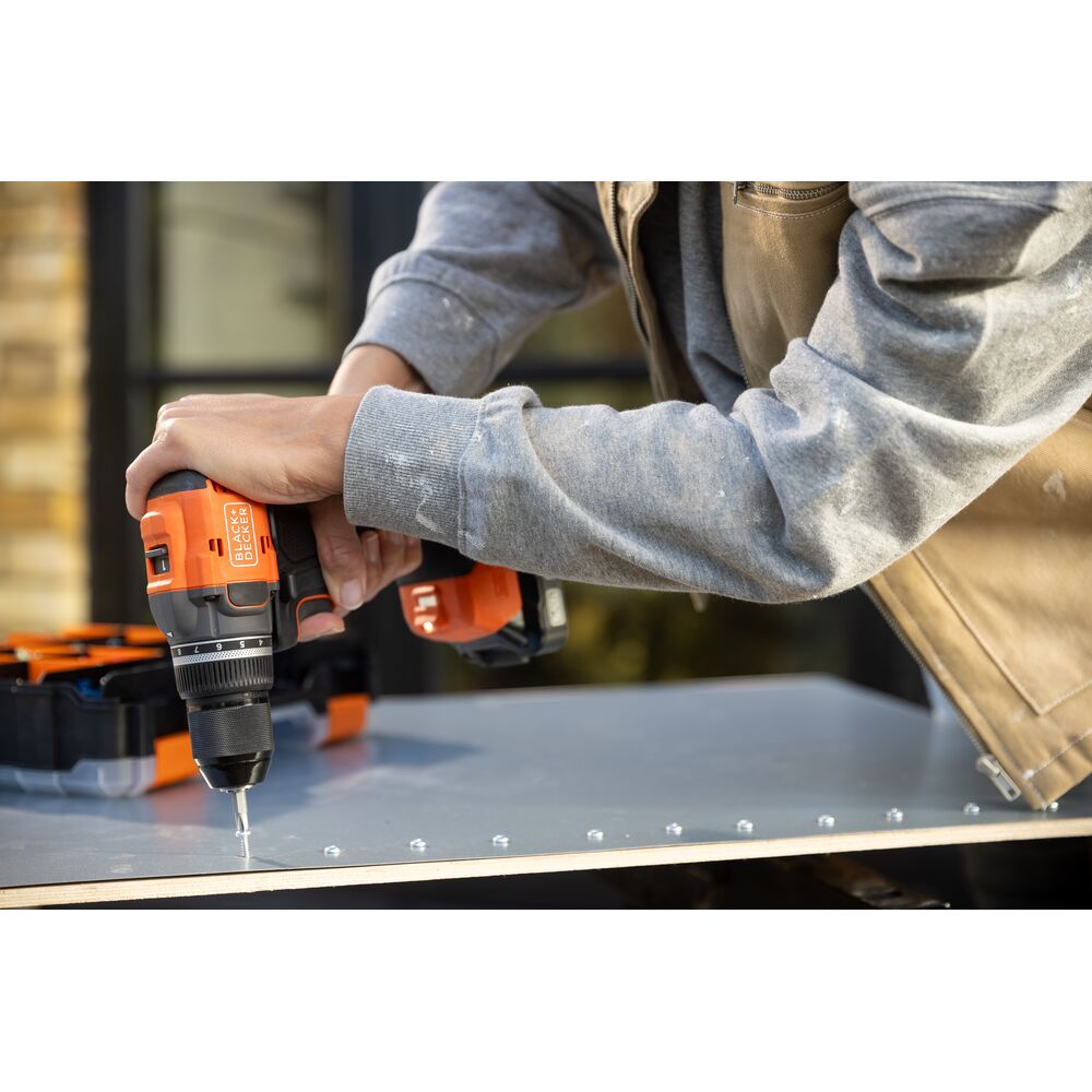 BLACK+DECKER® 20V MAX* POWERCONNECT™ Cordless Brushless Drill/Driver and Impact Driver Combo Kit (Battery & Charger Included)