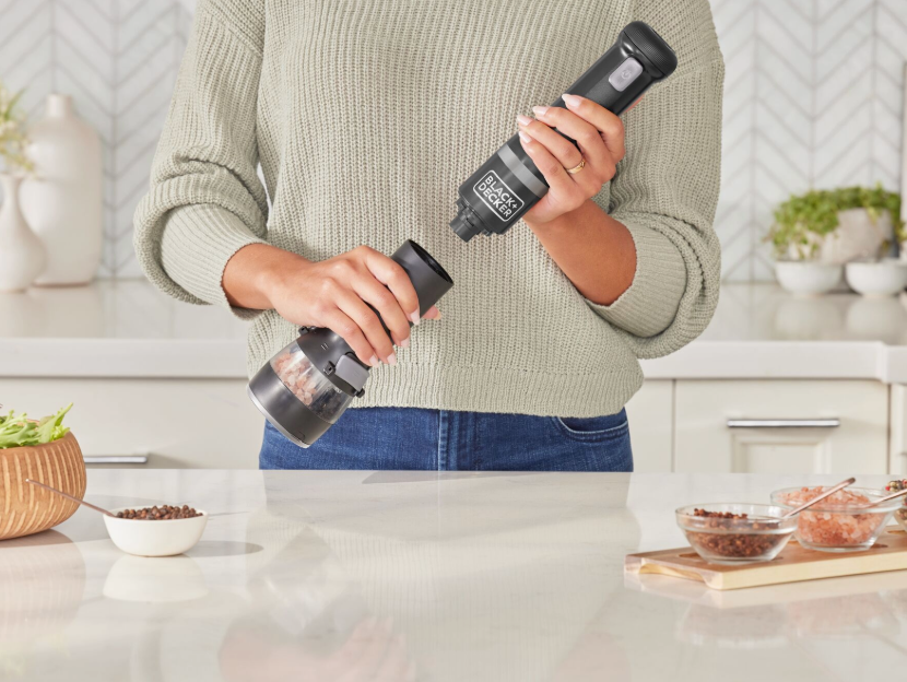 Black-and-decker kitchen wand spice grinder attachment with pink salt